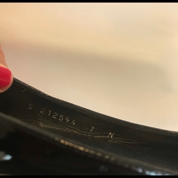 NWOT Stuart Weizman black pointed toe flats - patent leather - Picture 8 of 8